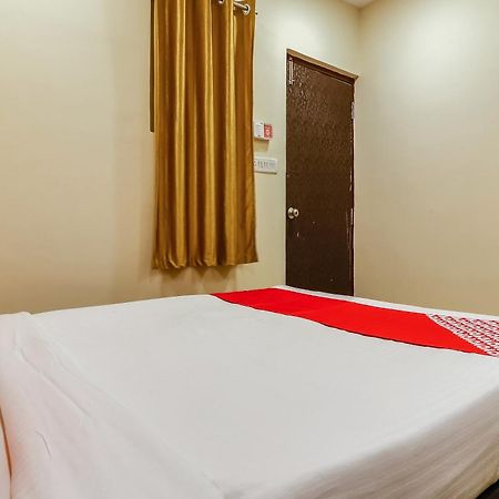 Oyo Flagship 79326 Lingampally Hyderabad Luaran gambar